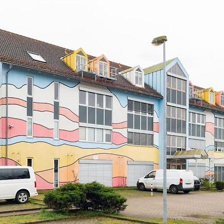 Arbio Monteurzimmer In Wustermark Parking Included Exterior photo